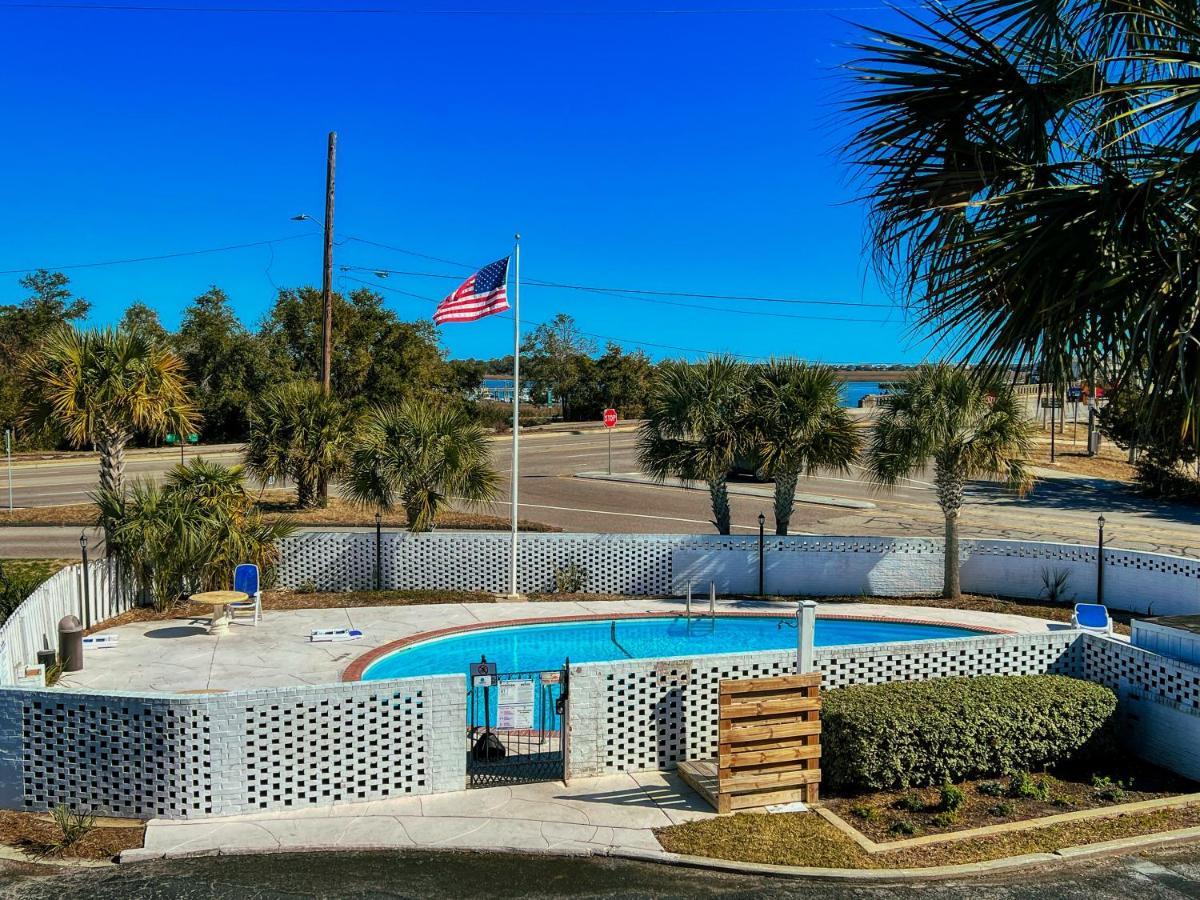 Waterway View Studio 2 W/ Pool, 1 Mile To Wrightsville Beach Wilmington Buitenkant foto